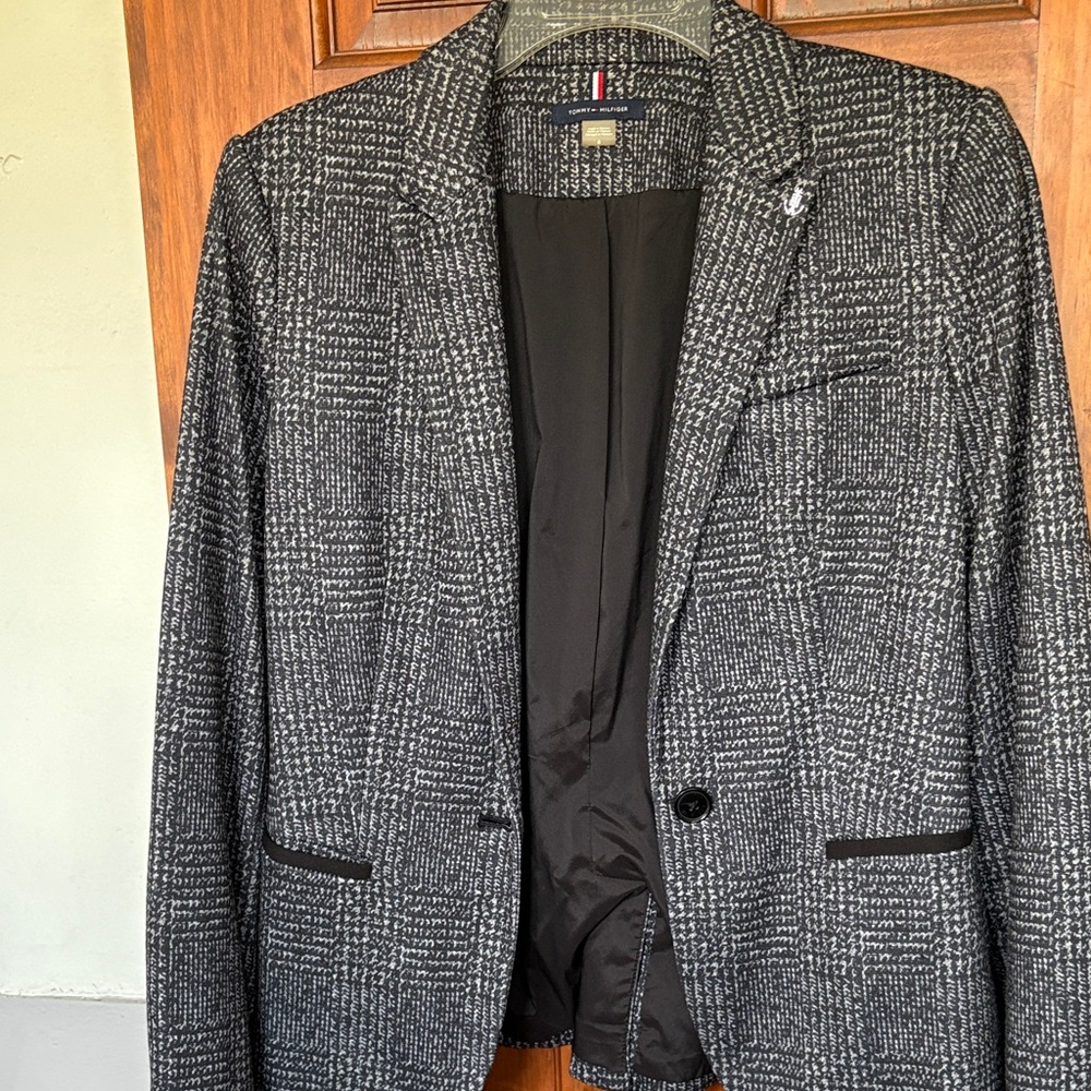 Black and Gray Blazer